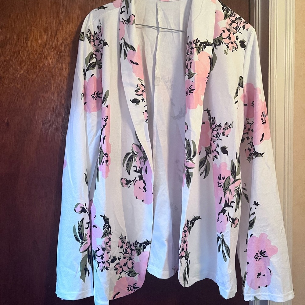 A beautiful buttonless blazer